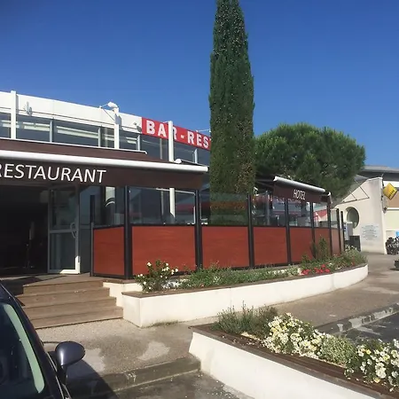 Otel Relais De Barbezieux-Saint-Hilaire